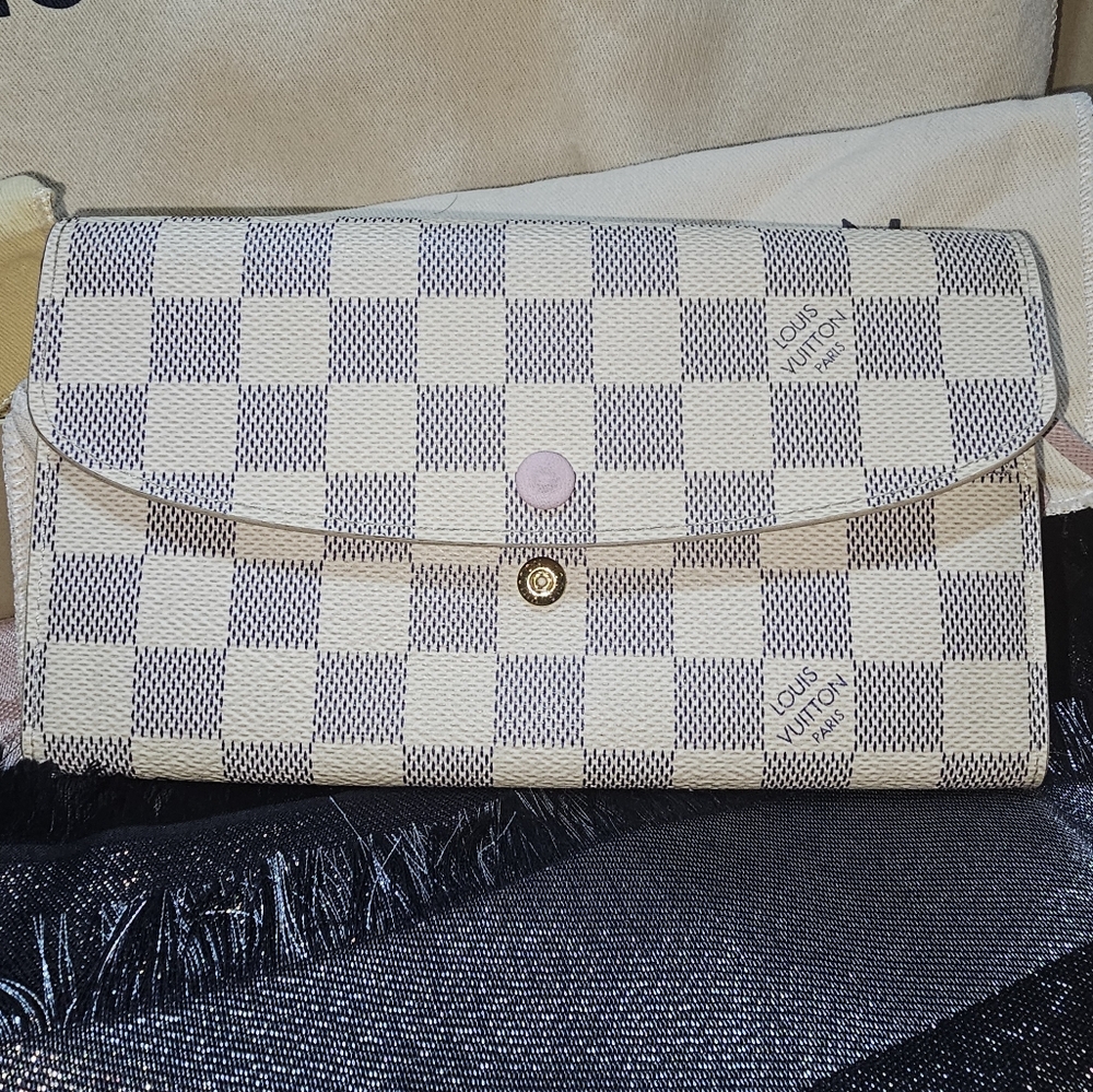 Authentic Louis Vuitton Damier Azur Emilie Wallet in Rose Ballerine 🌟 - Picture 2 of 10